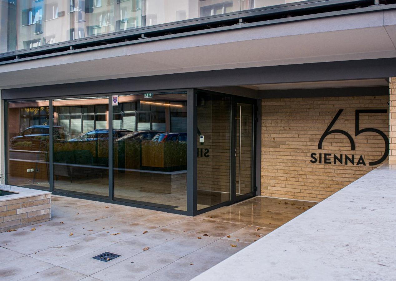 Warsaw Seasons By Alluxe Boutique Apartments Bagian luar foto