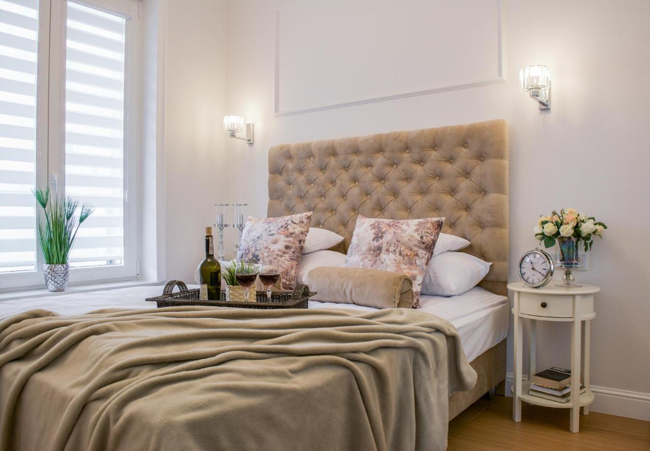 Warsaw Seasons By Alluxe Boutique Apartments Bagian luar foto