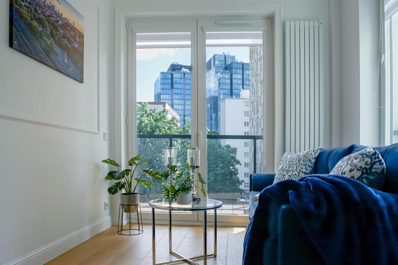 Warsaw Seasons By Alluxe Boutique Apartments Bagian luar foto