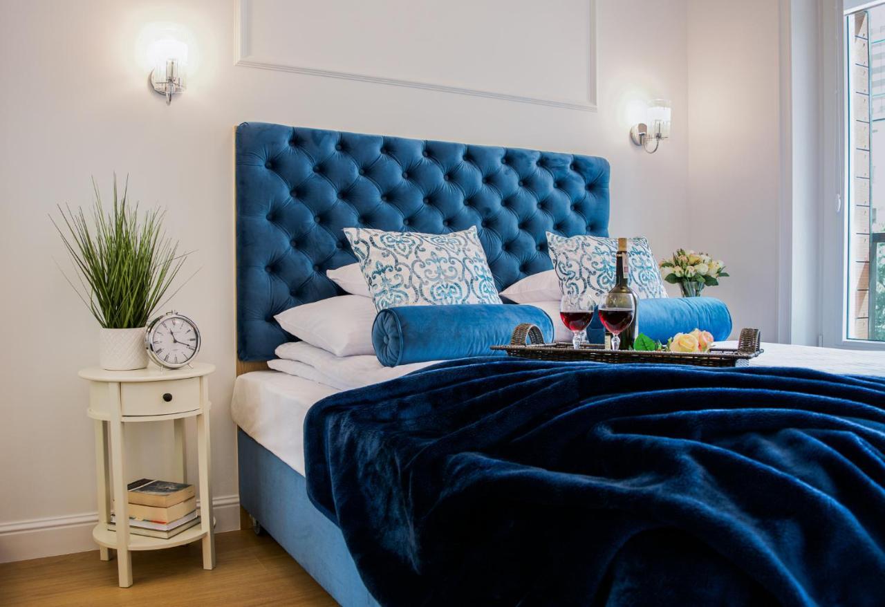 Warsaw Seasons By Alluxe Boutique Apartments Bagian luar foto