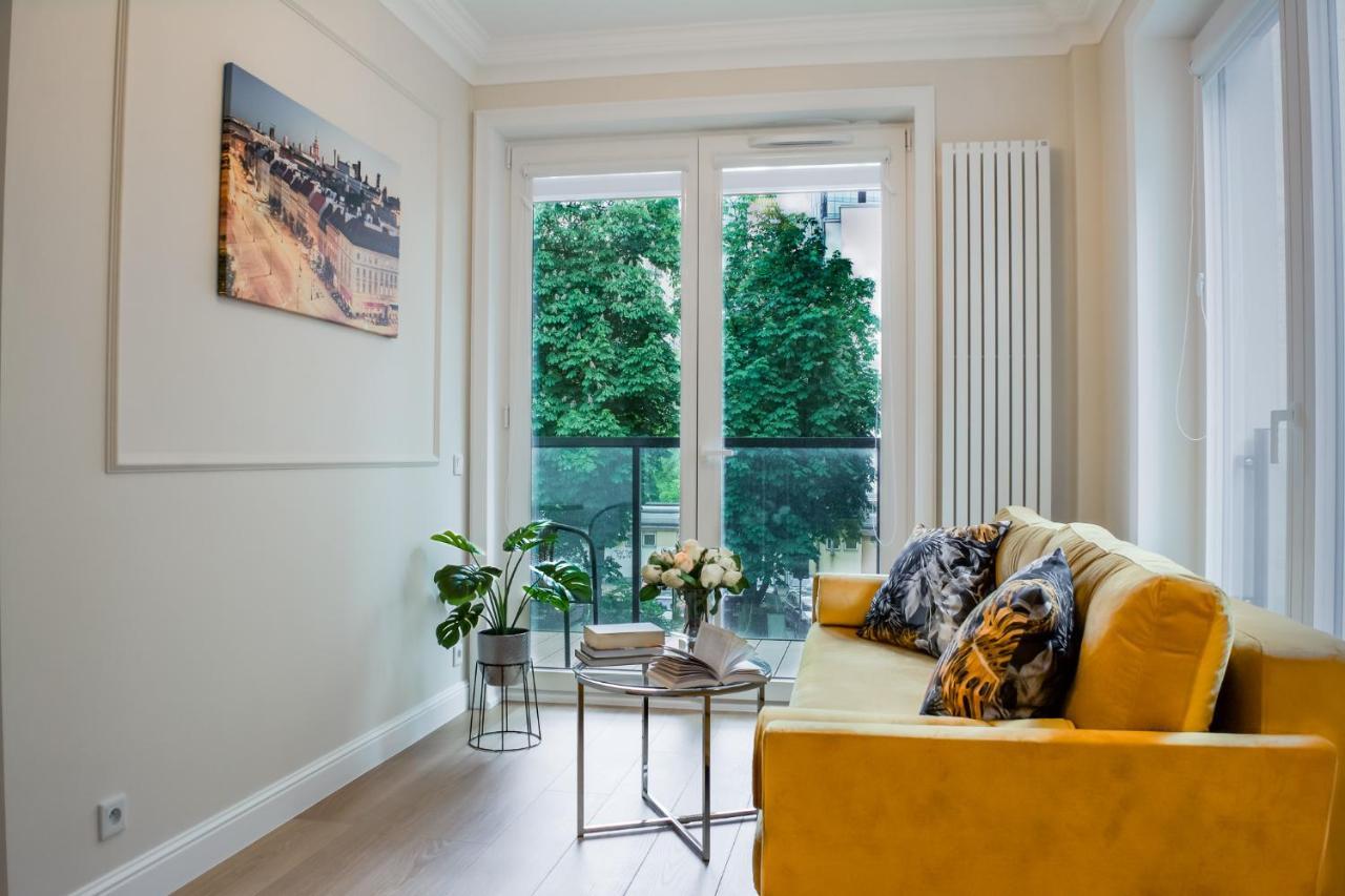 Warsaw Seasons By Alluxe Boutique Apartments Bagian luar foto