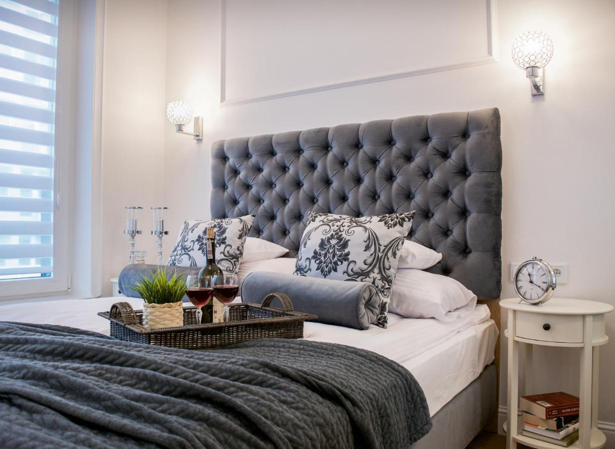 Warsaw Seasons By Alluxe Boutique Apartments Bagian luar foto