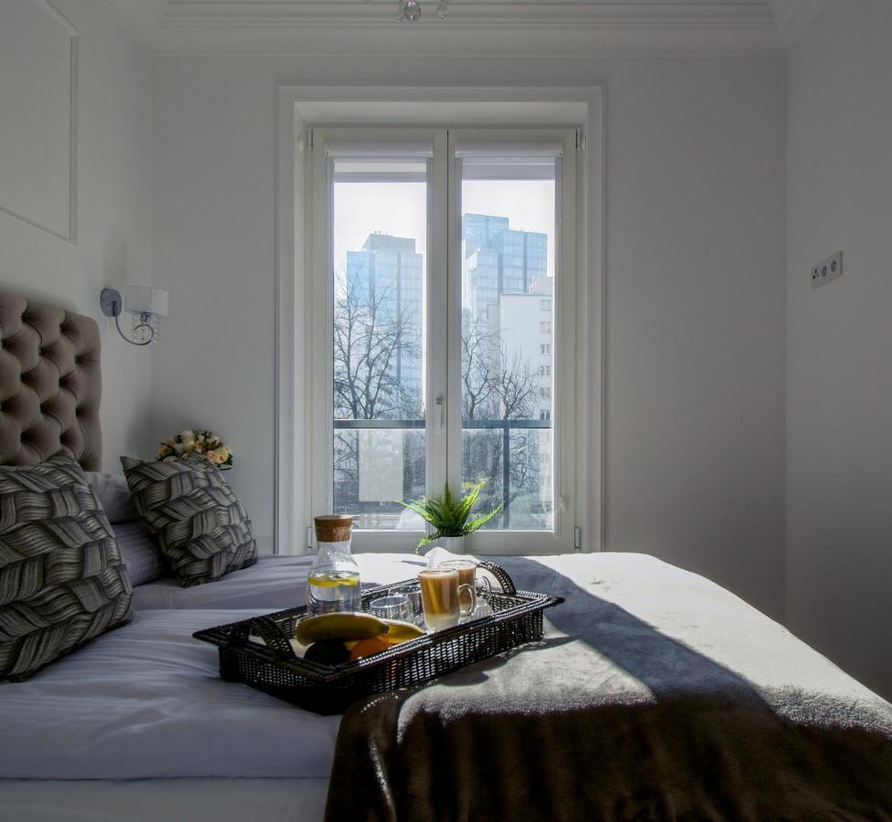 Warsaw Seasons By Alluxe Boutique Apartments Bagian luar foto