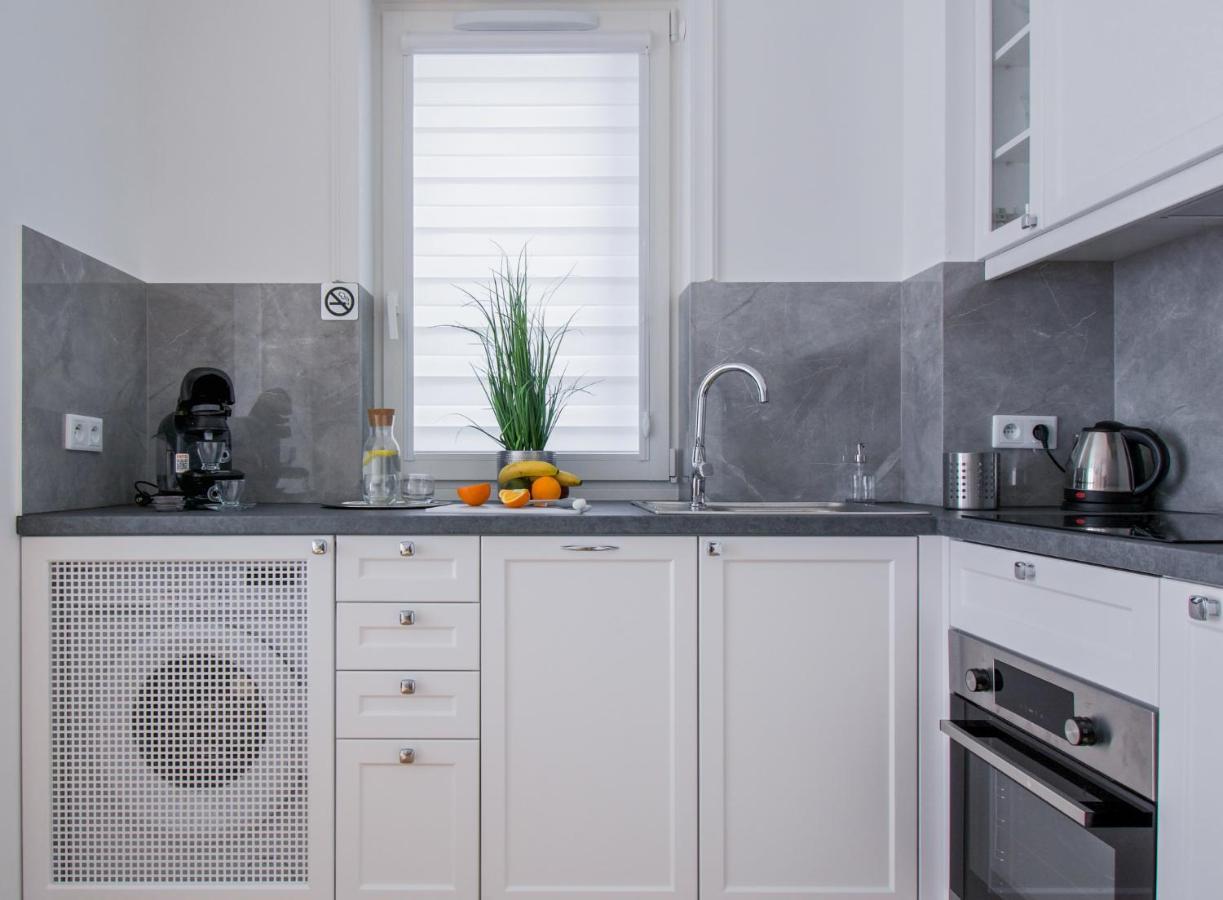 Warsaw Seasons By Alluxe Boutique Apartments Bagian luar foto