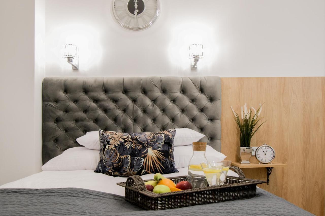 Warsaw Seasons By Alluxe Boutique Apartments Ruang foto