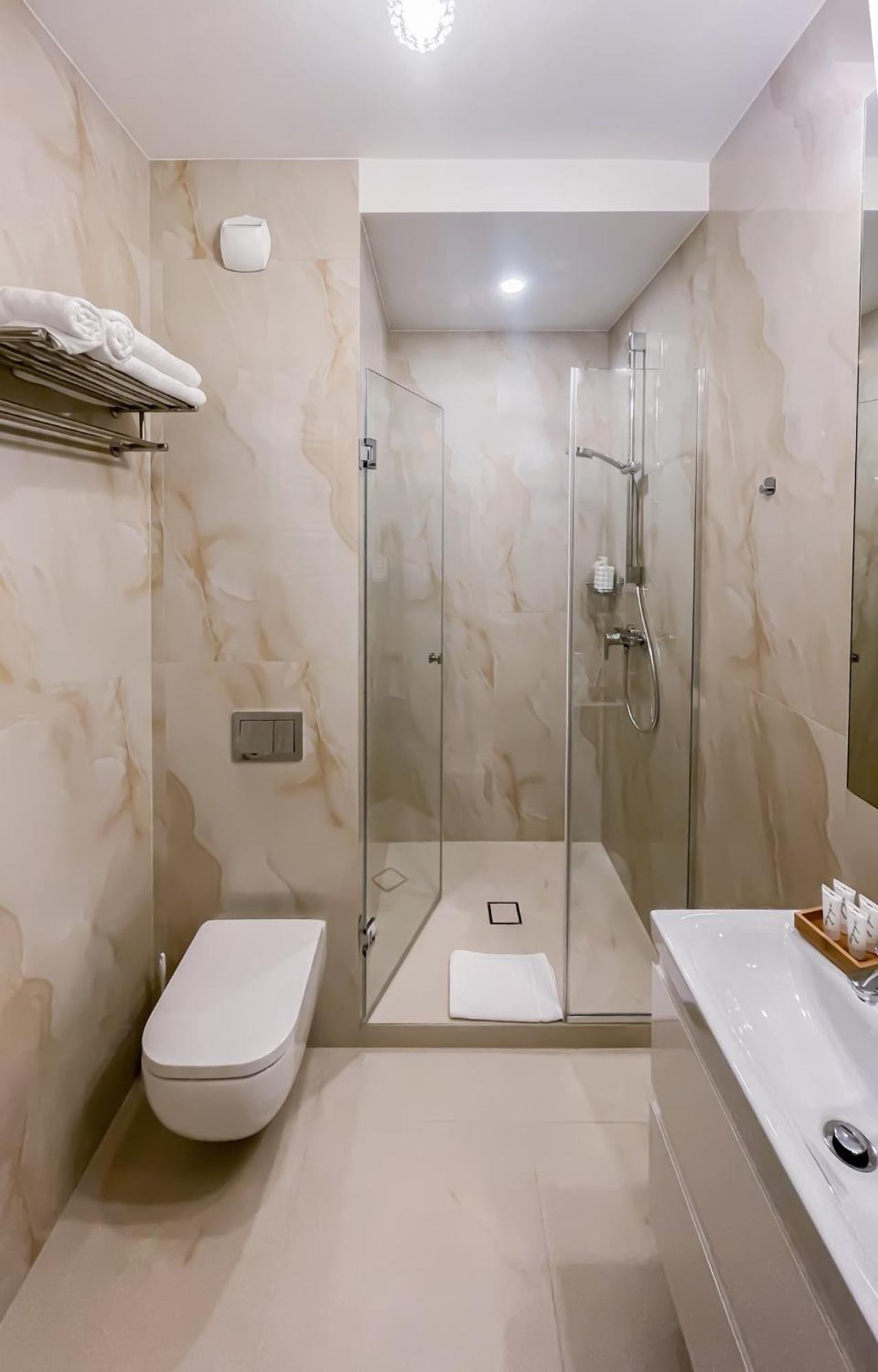 Warsaw Seasons By Alluxe Boutique Apartments Ruang foto