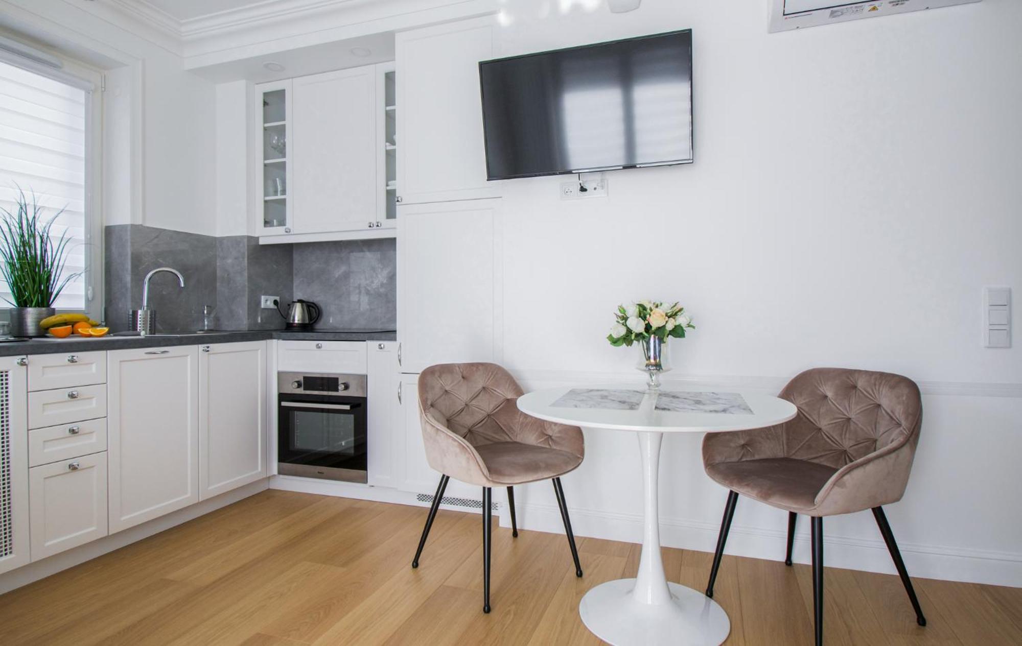 Warsaw Seasons By Alluxe Boutique Apartments Ruang foto