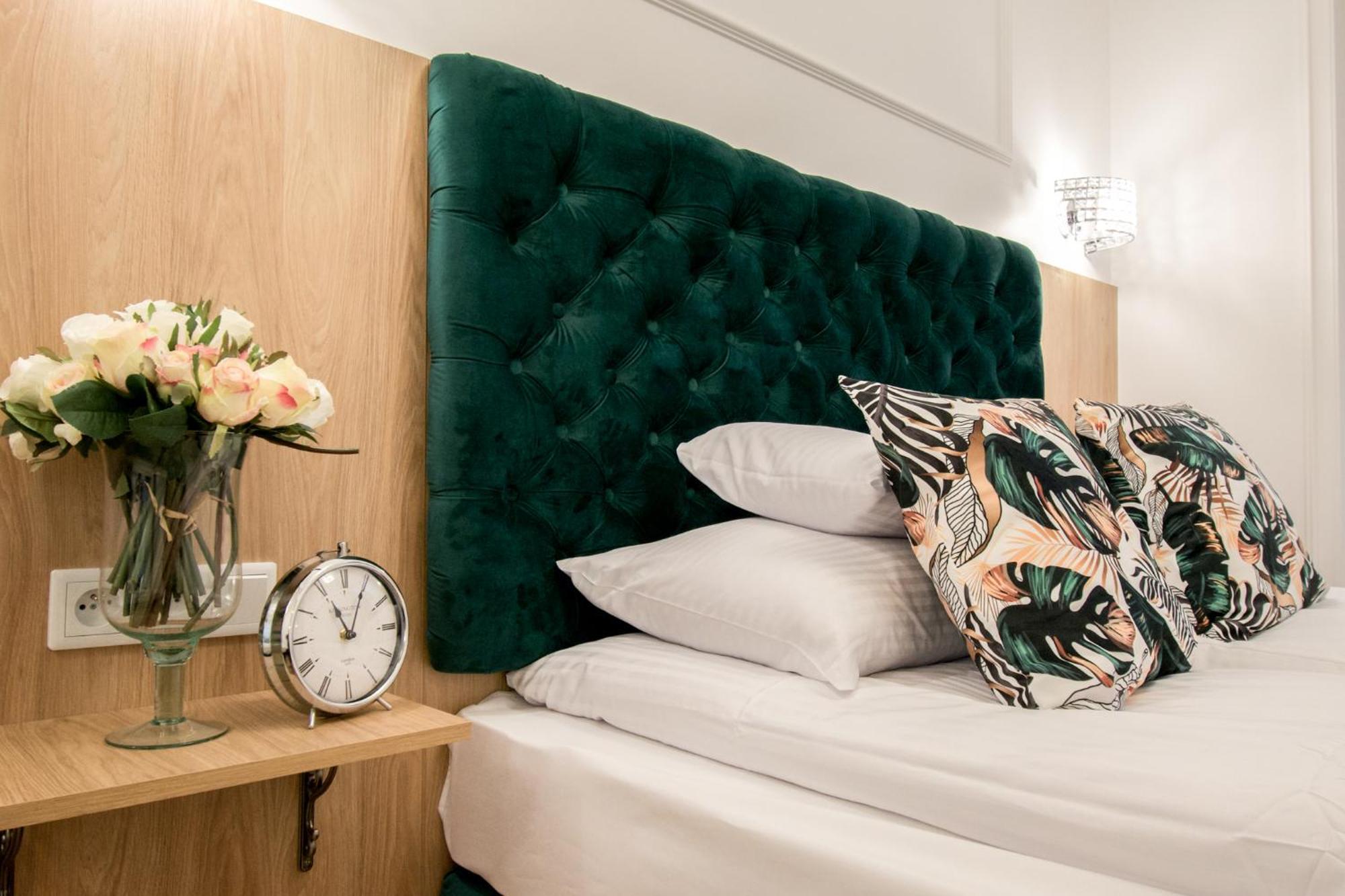 Warsaw Seasons By Alluxe Boutique Apartments Ruang foto